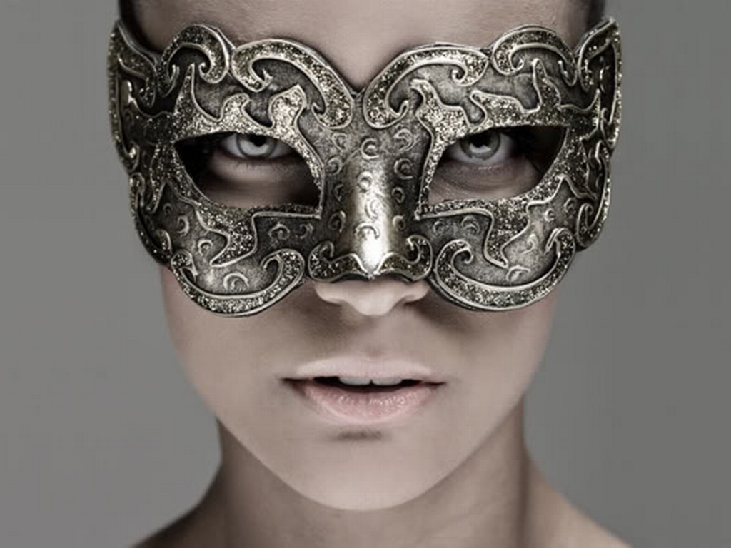 secret-theatre-mask