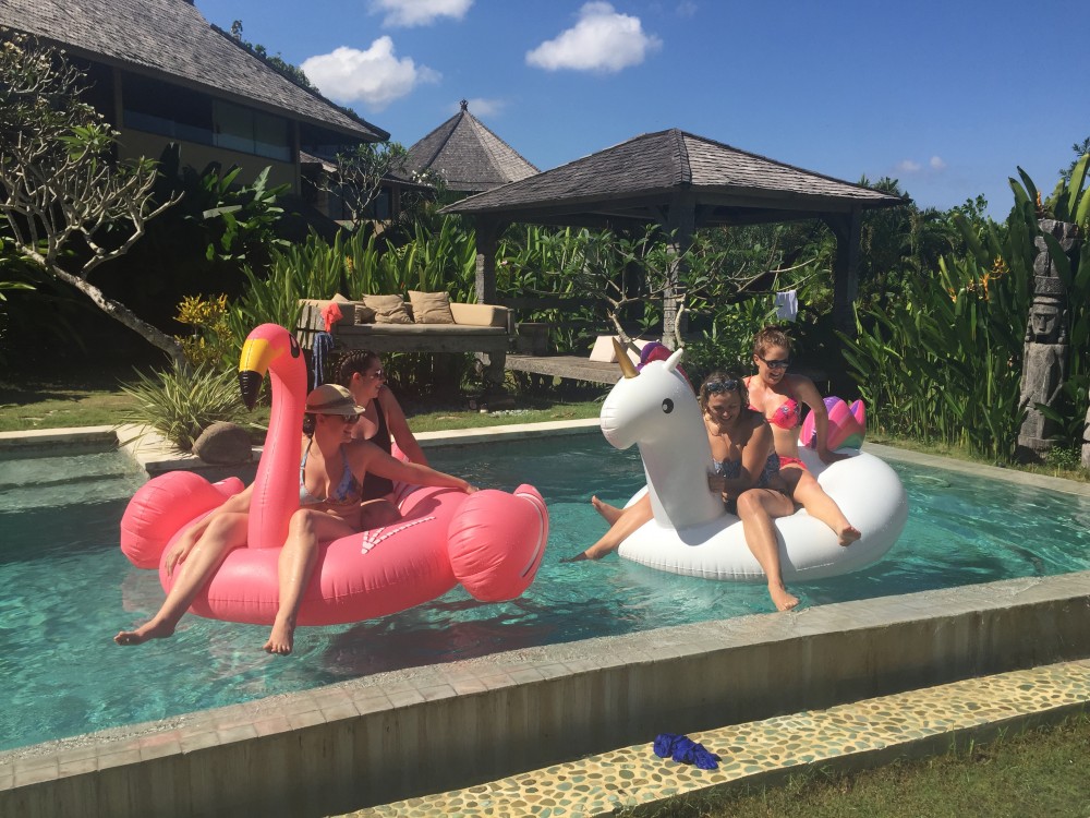 Canggu Bali: Have a blast in the pool