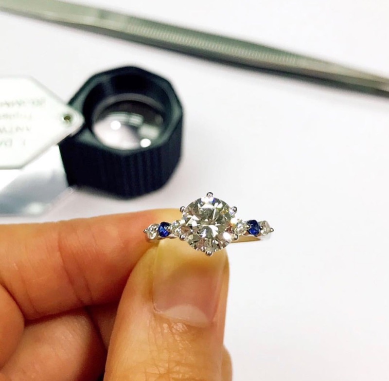 Add sapphires as accent stones with your diamond