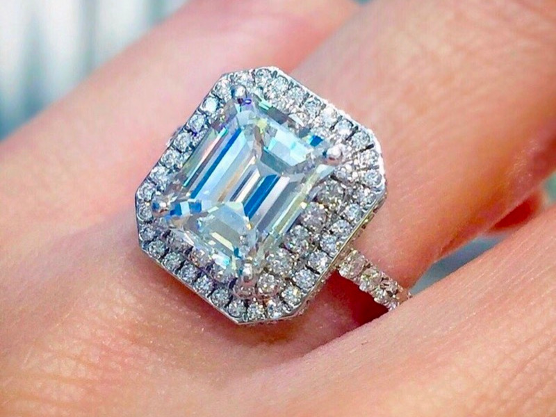 Diamond jewellery - ring