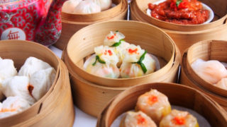 classic things to do in Hong Kong: dim sum restaurants: Dim sum is Cantonese dining at its best!