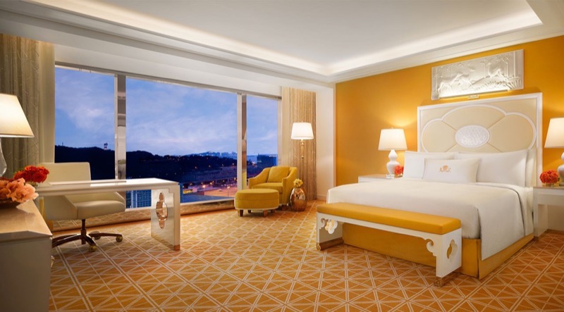 hotels in Macau: A Palace Room in king bedroom configuration
