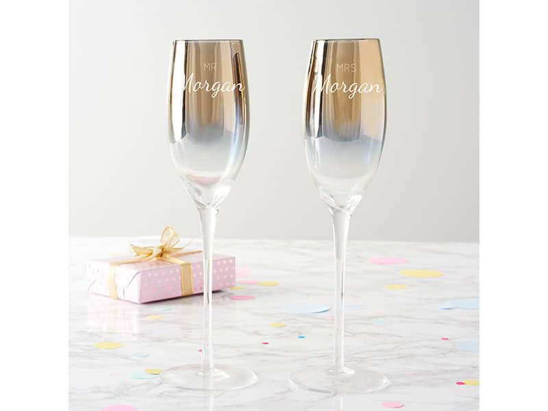 Weddings in Hong Kong - Gifts less ordinary champagne glasses