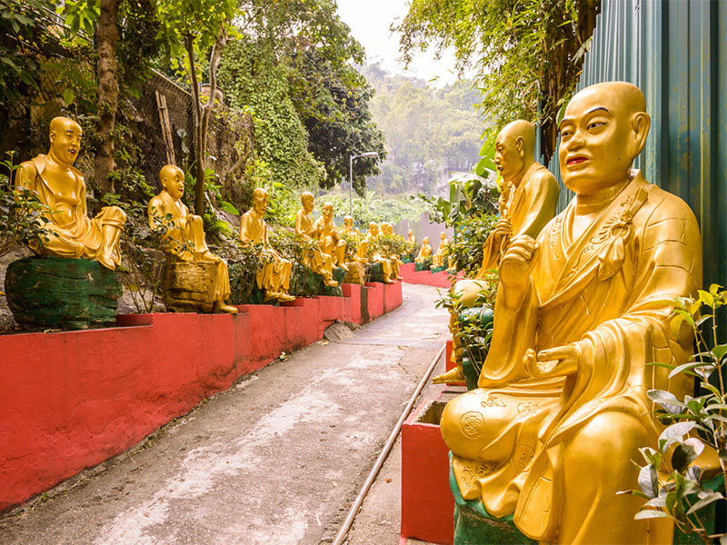 hong kong tourist attractions Ten Thousand Buddhas Monastery 
