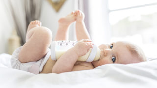 Bottle-feeding a baby - when is the right time to introduce a bottle?