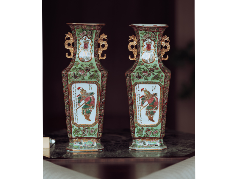 Chinese art at K11 ARTUS luxury serviced residence - 19th century vases