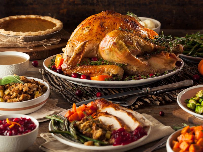 Quiero Más Thanksgiving turkey dinner