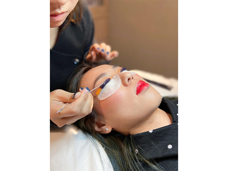 Look good for the party season with Glow Spa & Salon's eye extensions