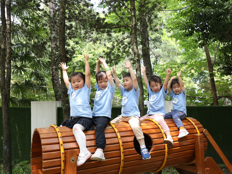 Guidepost Montessori summer programmes for children - Huangzhou China